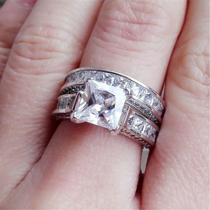 Zirconia Wedding Rings Set with Unique Diamond Design