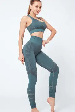 Women's Sporty Two-Piece Set with Gathered Design