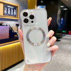 Transparent + magnetic attraction / iPhone15