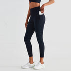 Black / Size 4
