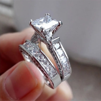 Zirconia Wedding Rings Set with Unique Diamond Design